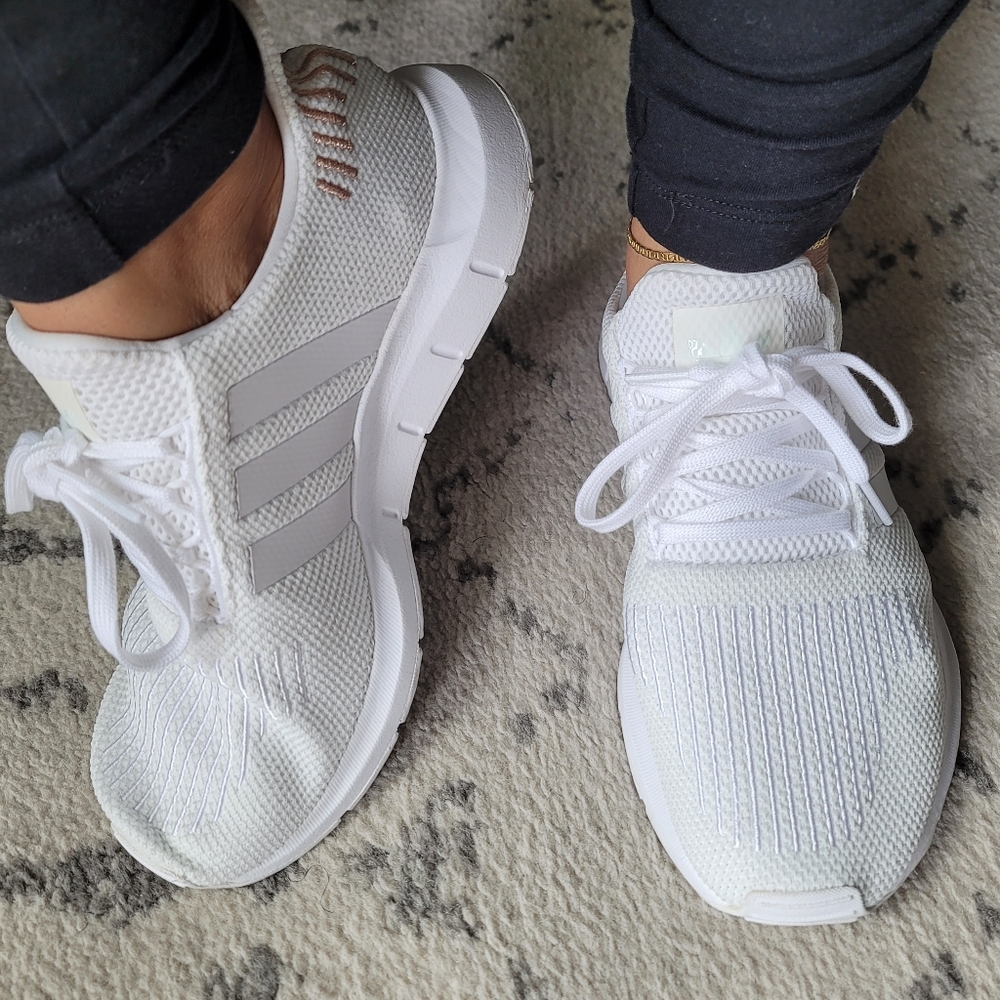 Adidas Swift Run women's 8